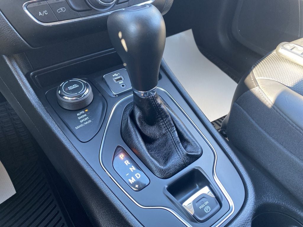 2020 Jeep Cherokee Lux