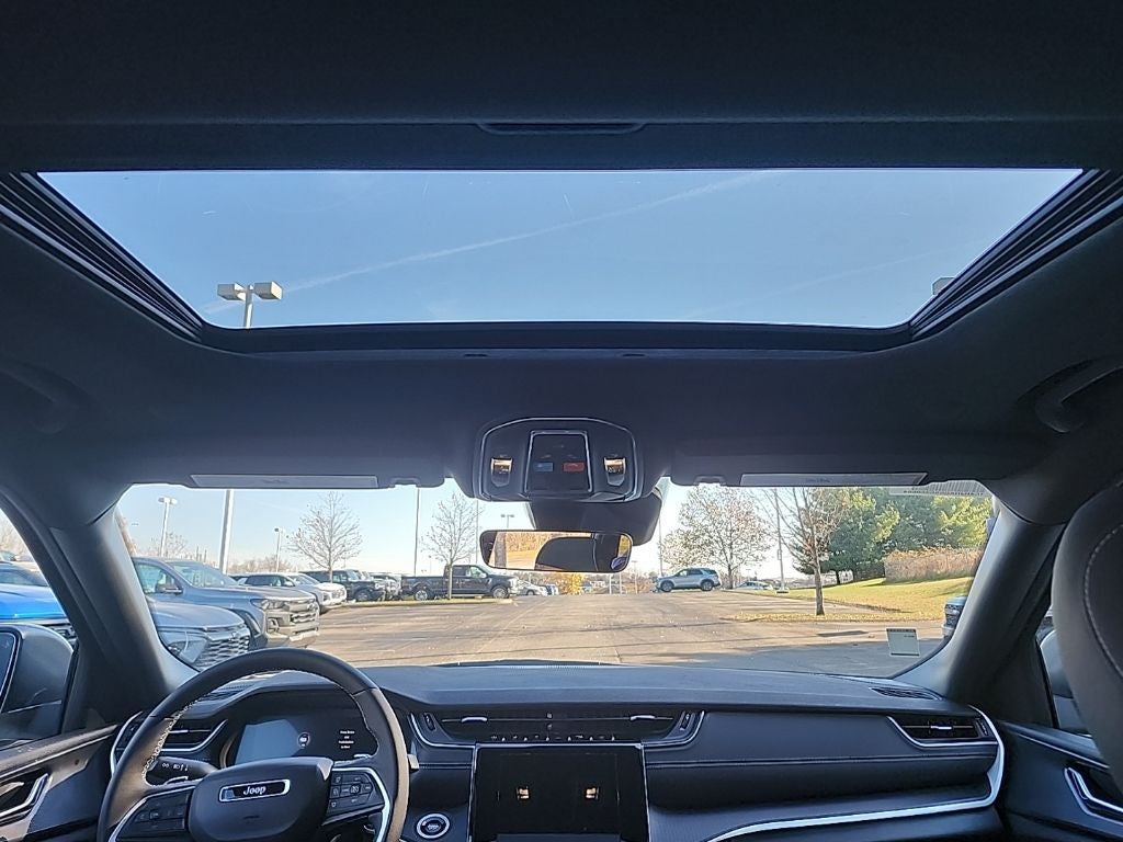 2025 Jeep Grand Cherokee Laredo X