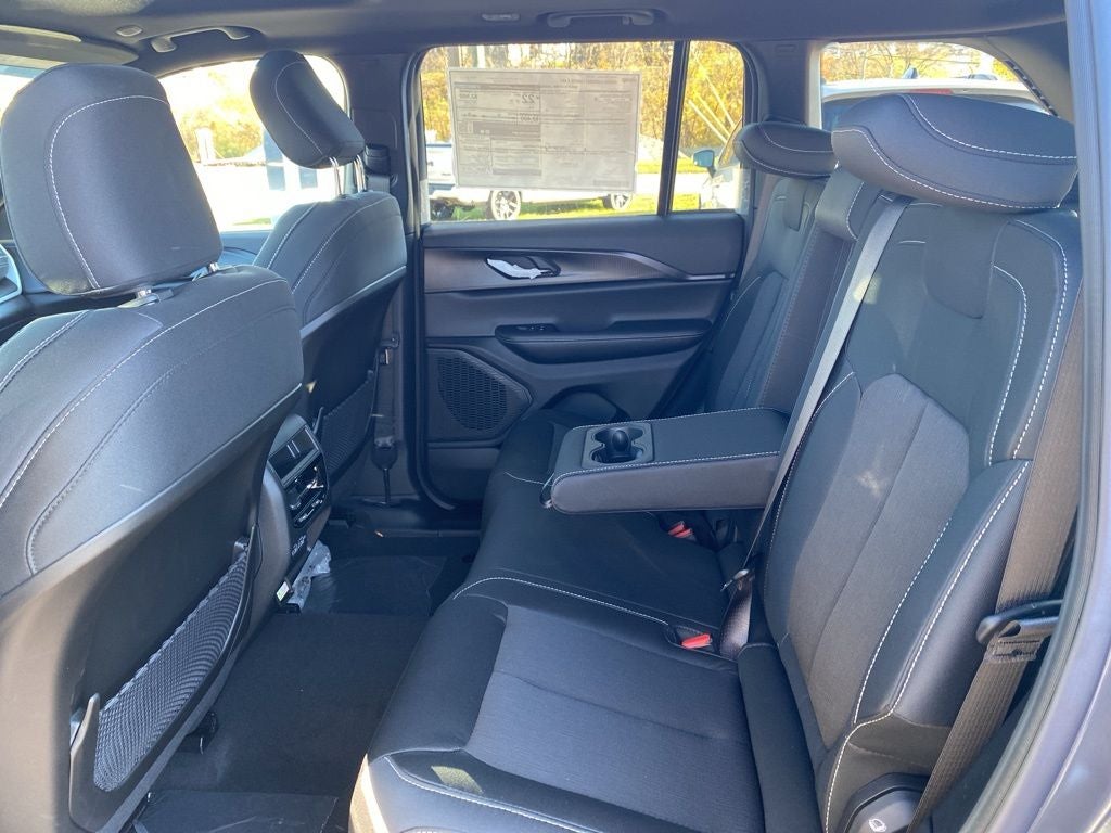 2025 Jeep Grand Cherokee Laredo X