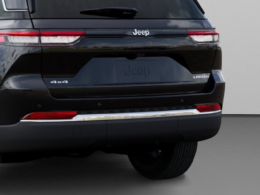 2027 Jeep Grand Cherokee Laredo X
