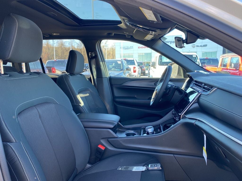 2025 Jeep Grand Cherokee Laredo X