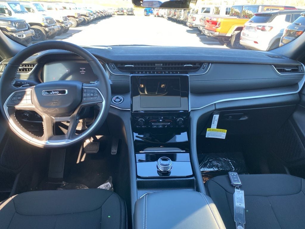 2025 Jeep Grand Cherokee Laredo X