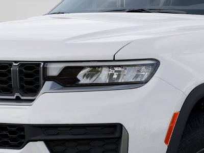 2027 Jeep Grand Cherokee Laredo Altitude