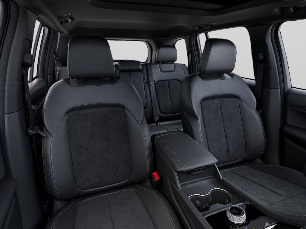 2027 Jeep Grand Cherokee Laredo Altitude