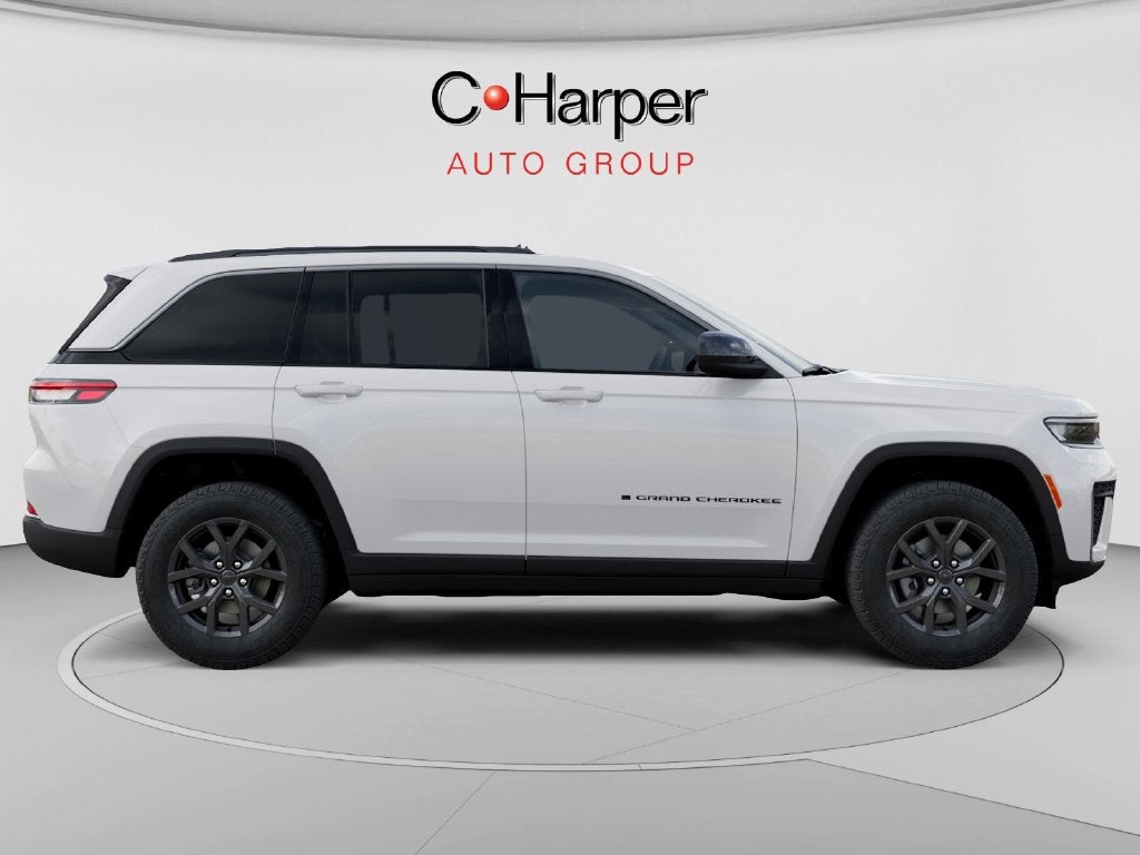 2027 Jeep Grand Cherokee Laredo Altitude