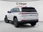2027 Jeep Grand Cherokee Laredo Altitude