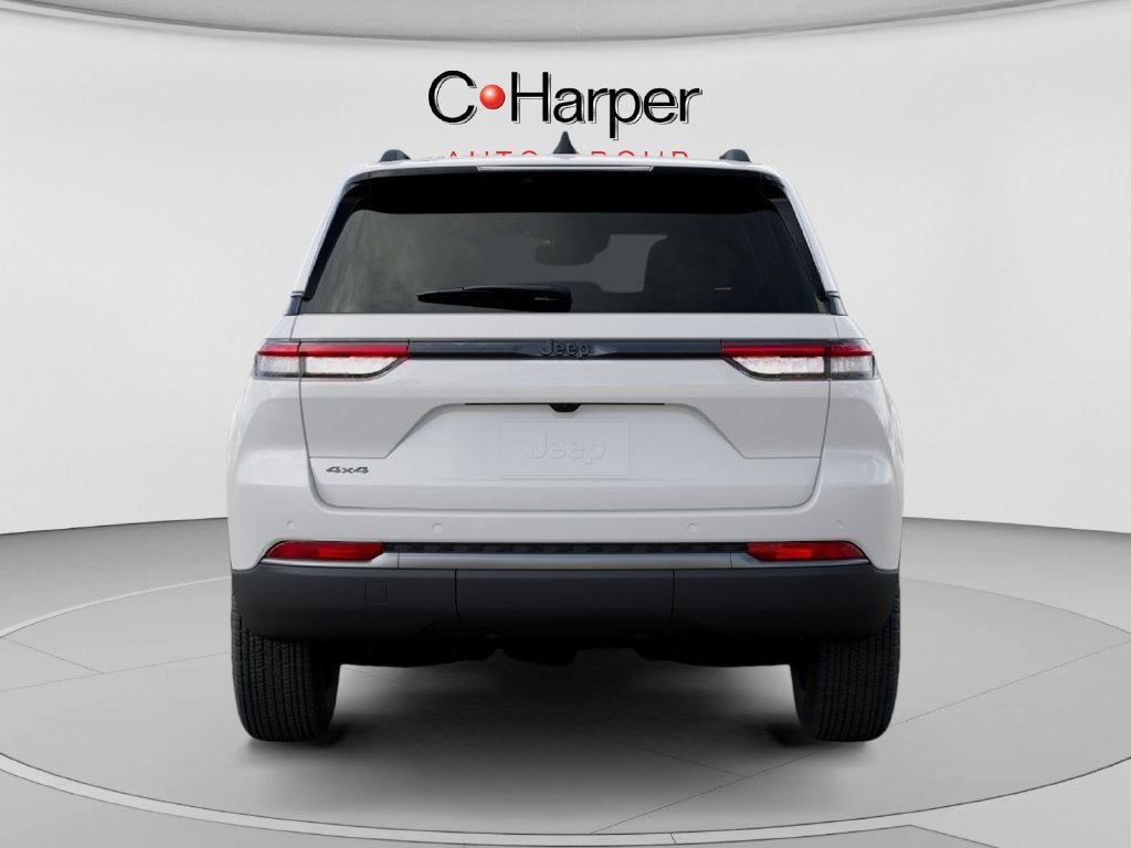 2027 Jeep Grand Cherokee Laredo Altitude
