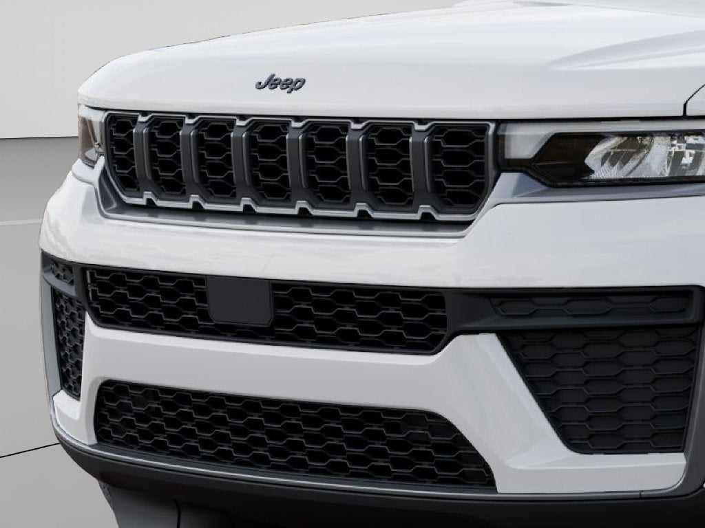 2027 Jeep Grand Cherokee Laredo Altitude