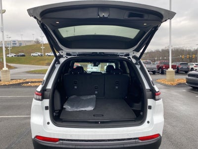 2026 Jeep Grand Cherokee Laredo