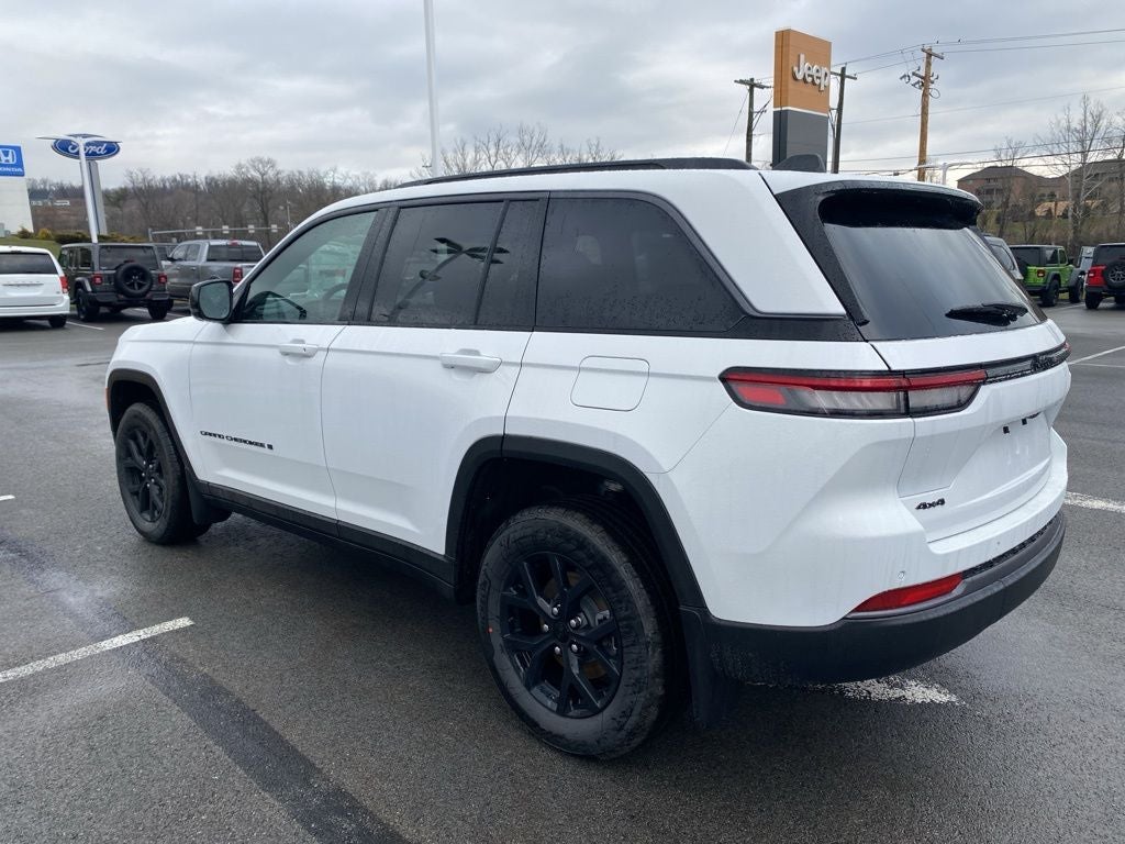 2026 Jeep Grand Cherokee Laredo