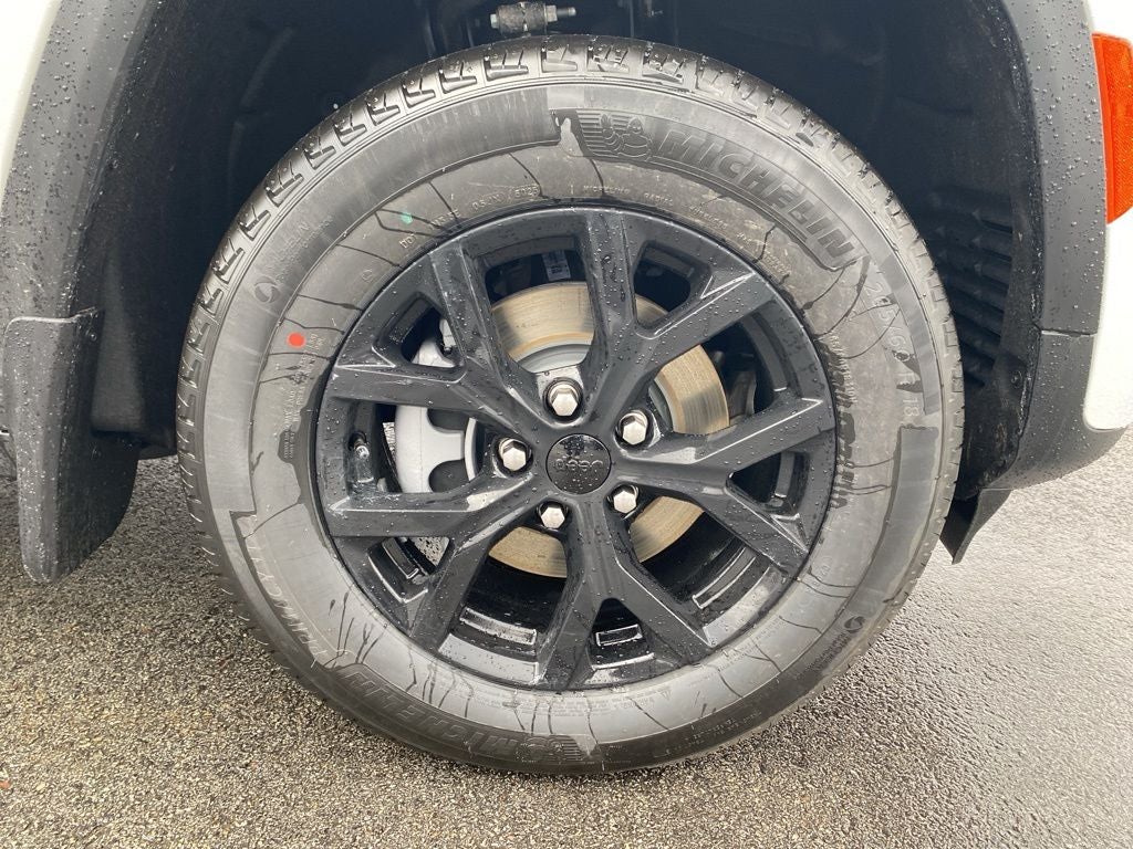 2026 Jeep Grand Cherokee Laredo