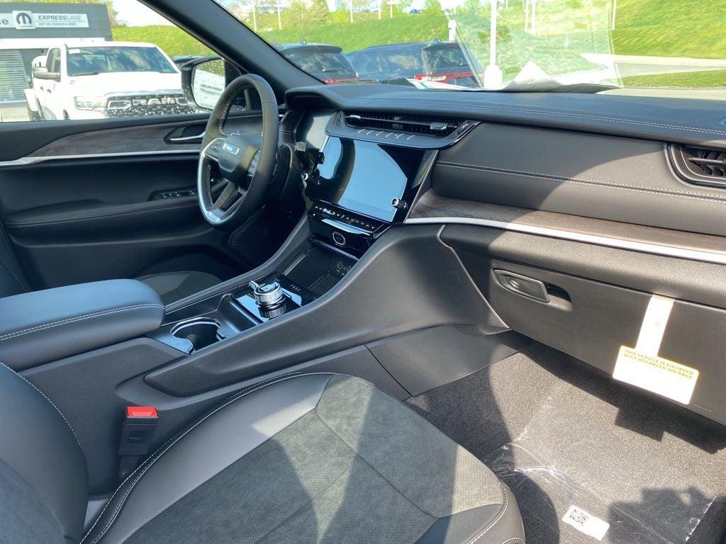 2026 Jeep Grand Cherokee L Laredo