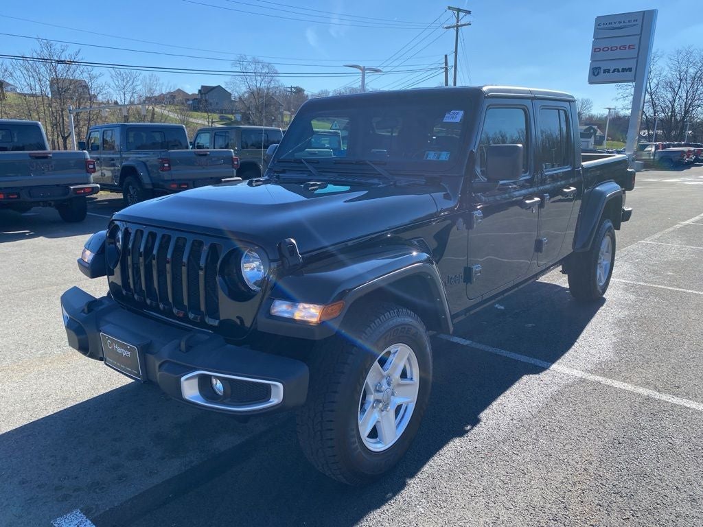 2022 Jeep Gladiator Sport