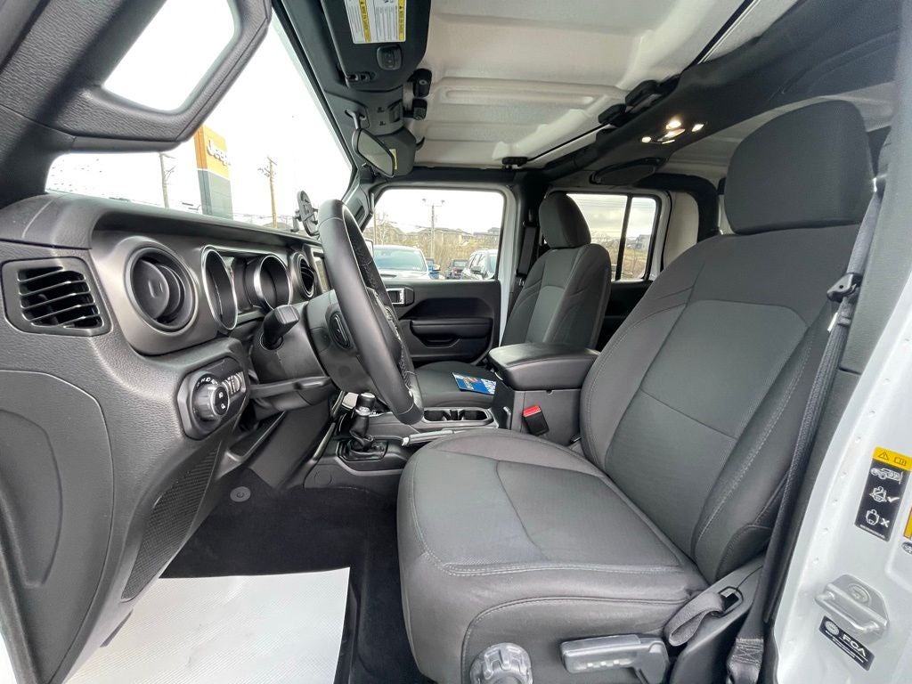 2022 Jeep Gladiator Willys