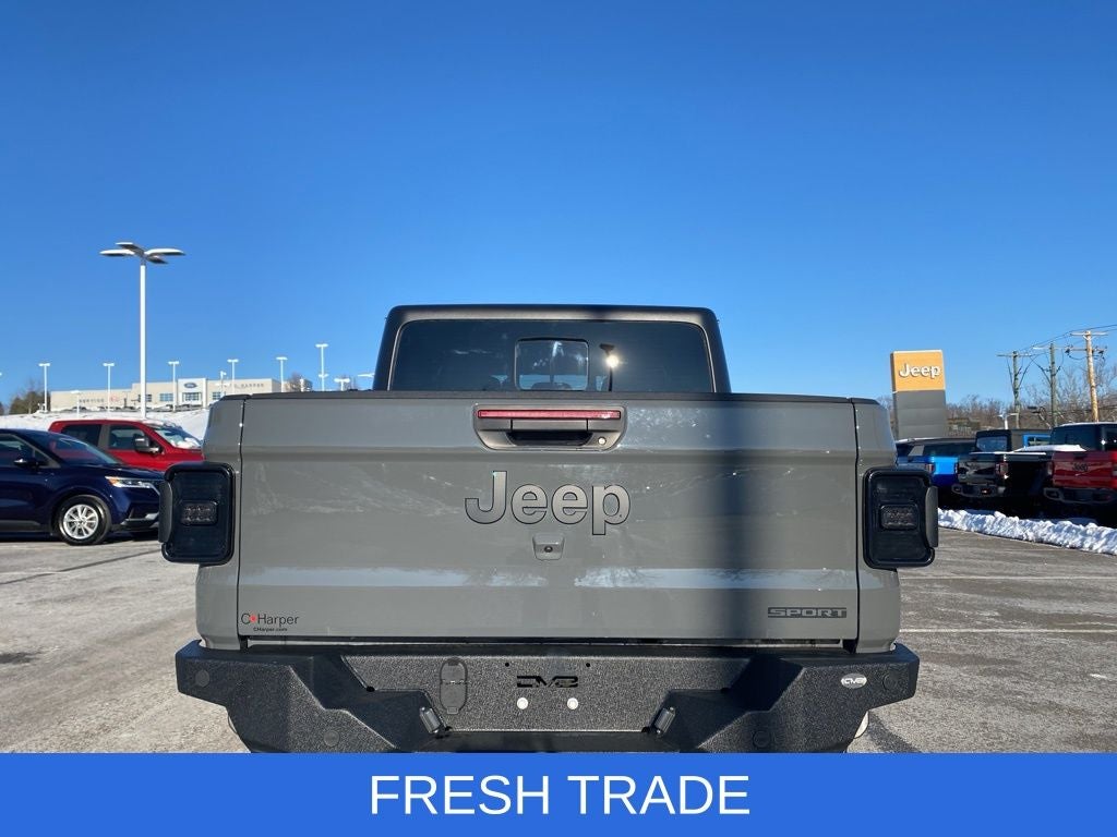 2020 Jeep Gladiator Sport photo 4