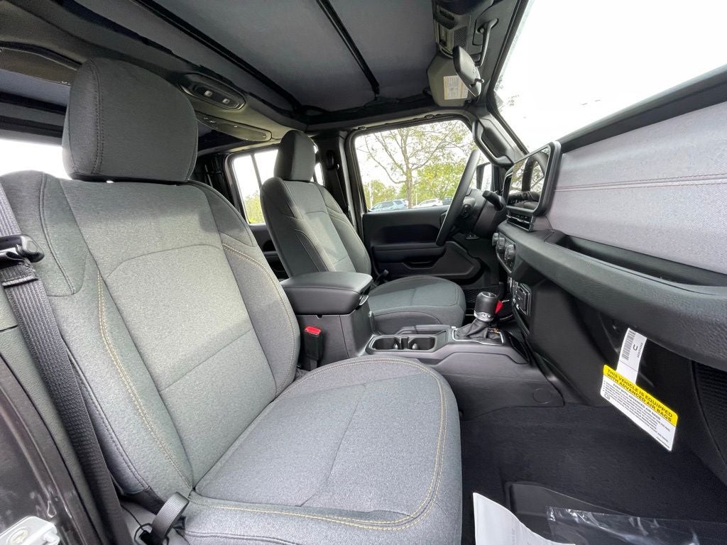 2025 Jeep Gladiator Sport