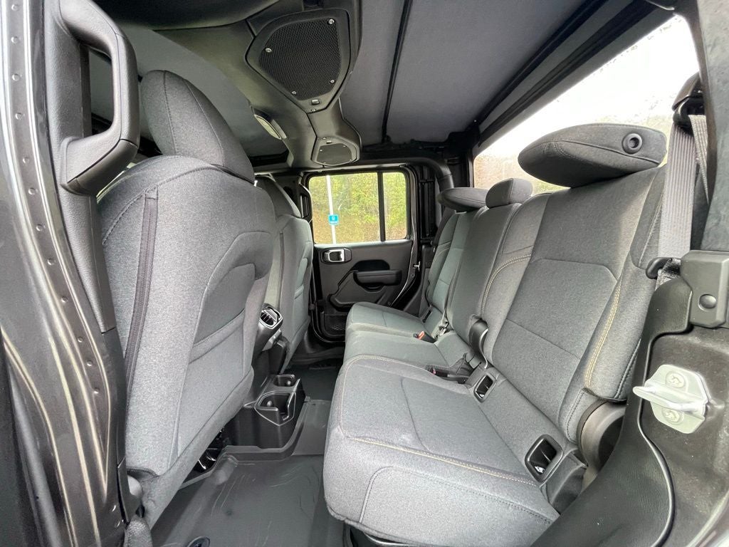 2025 Jeep Gladiator Sport