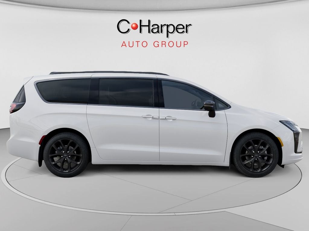 2027 Chrysler Pacifica Limited