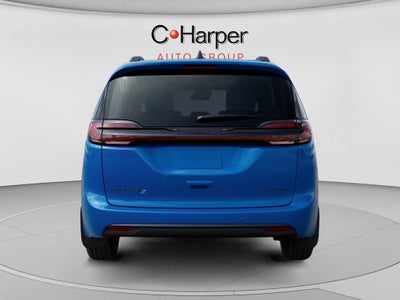 2027 Chrysler Pacifica Limited