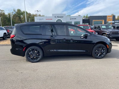 2026 Chrysler Pacifica Limited