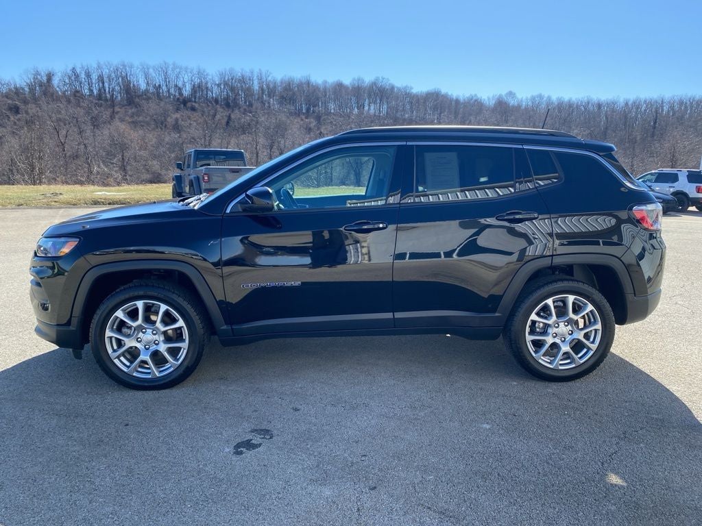 2022 Jeep Compass Latitude Lux