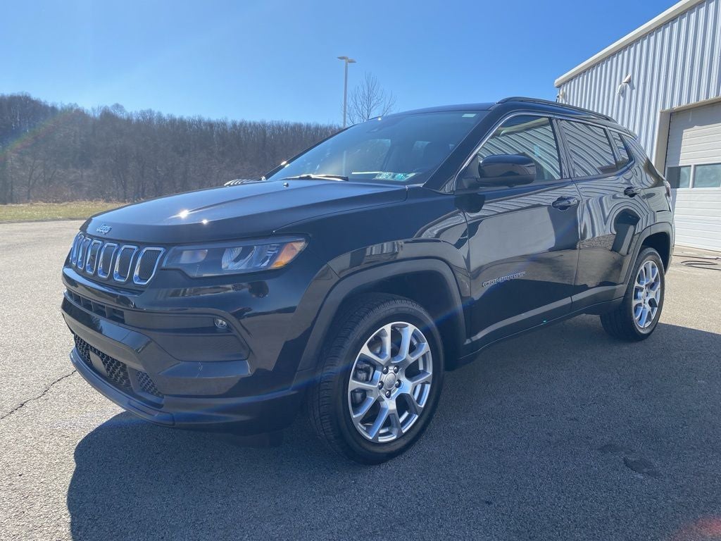 2022 Jeep Compass Latitude Lux