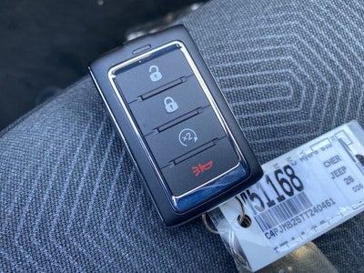 2026 Jeep Cherokee Laredo