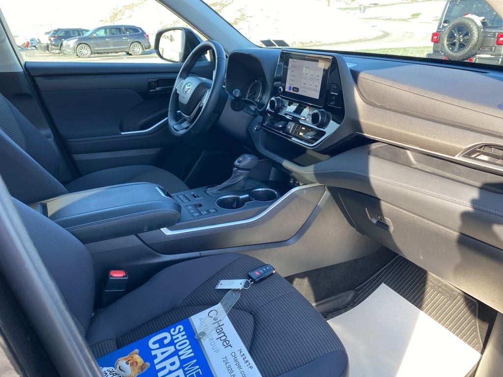 2023 Toyota Highlander LE