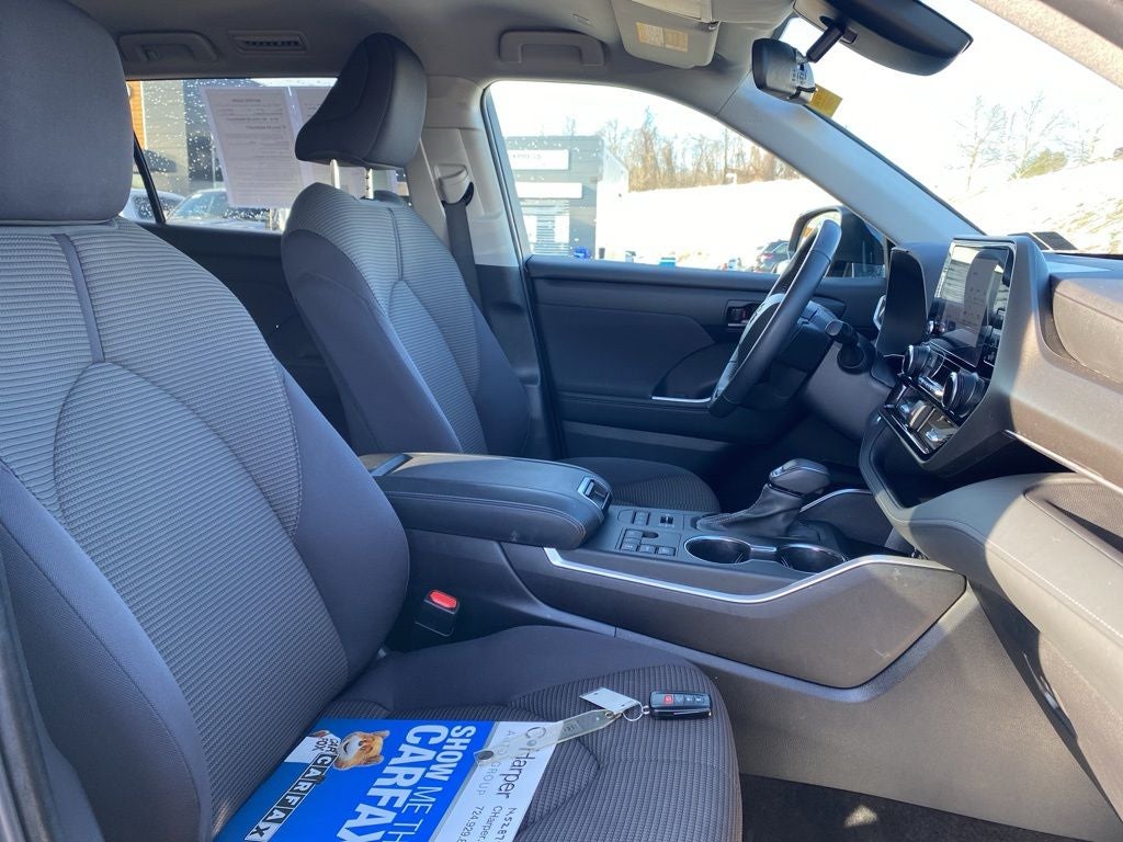 2023 Toyota Highlander LE