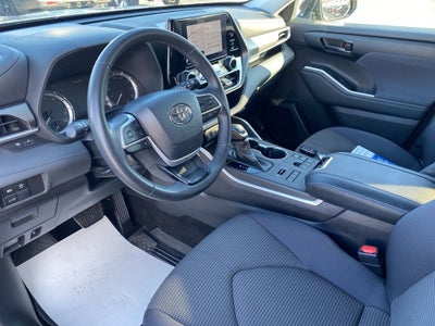 2023 Toyota Highlander LE