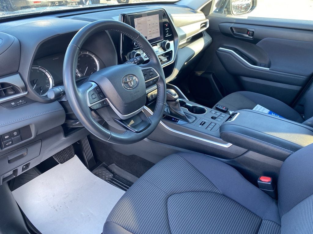 2023 Toyota Highlander LE