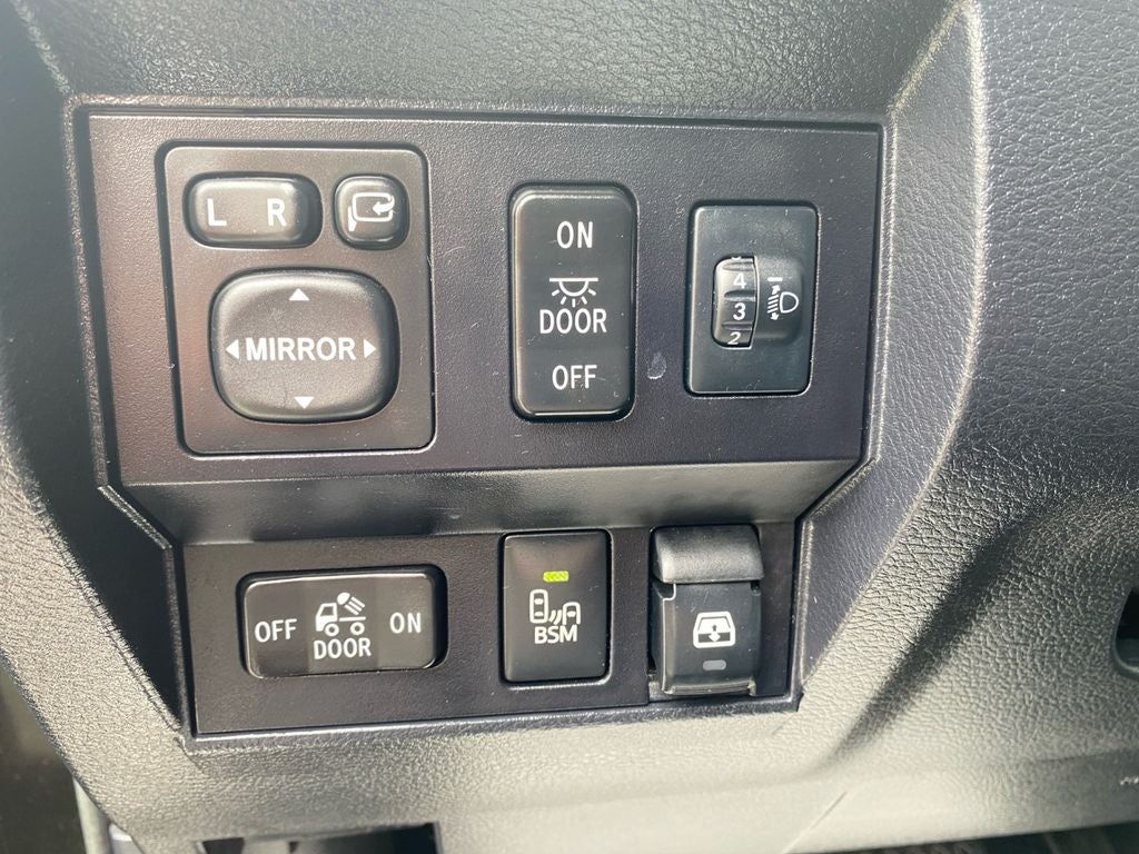 2017 Toyota Tundra Platinum 5.7L V8