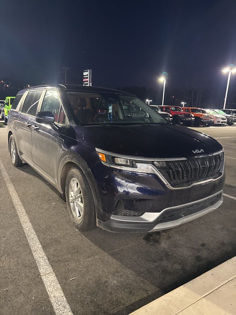 2023 Kia Carnival LX