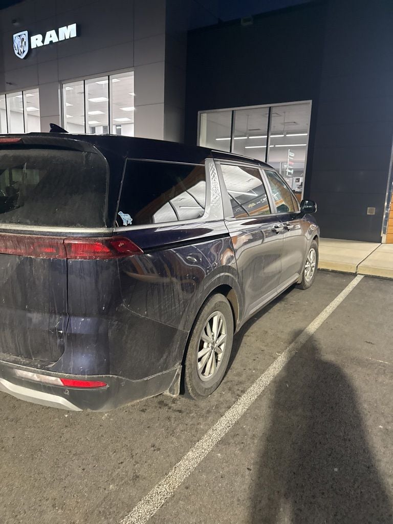 2023 Kia Carnival LX