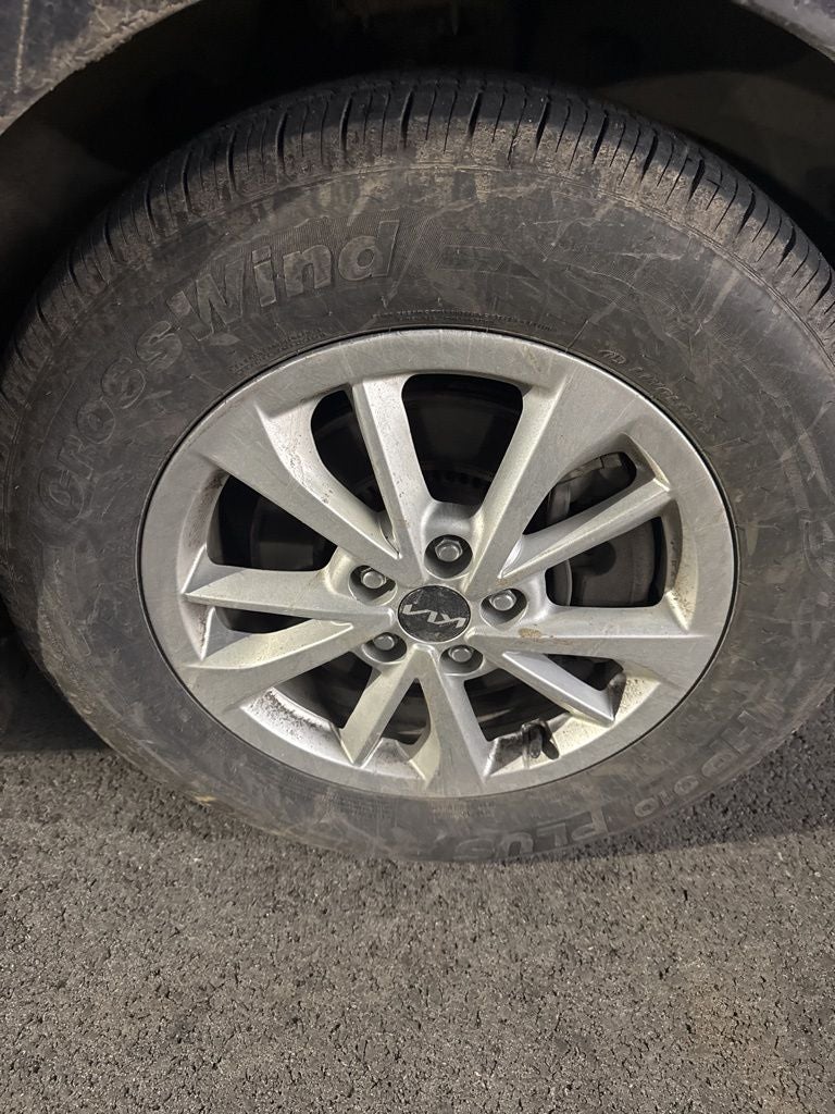 2023 Kia Carnival LX