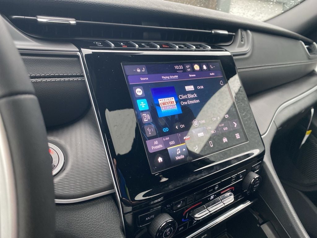 2025 Jeep Grand Cherokee GRAND CHEROKEE LAREDO X 4X4