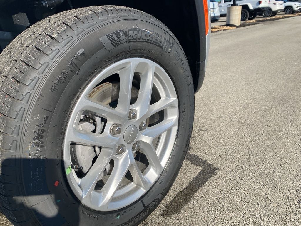 2026 Jeep Grand Cherokee GRAND CHEROKEE LAREDO 4X4