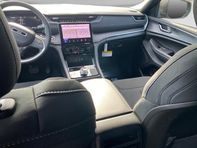 2027 Jeep Grand Cherokee Laredo