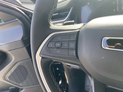 2027 Jeep Grand Cherokee Laredo