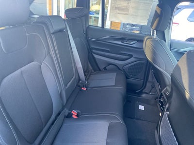 2026 Jeep Grand Cherokee GRAND CHEROKEE LAREDO X 4X4