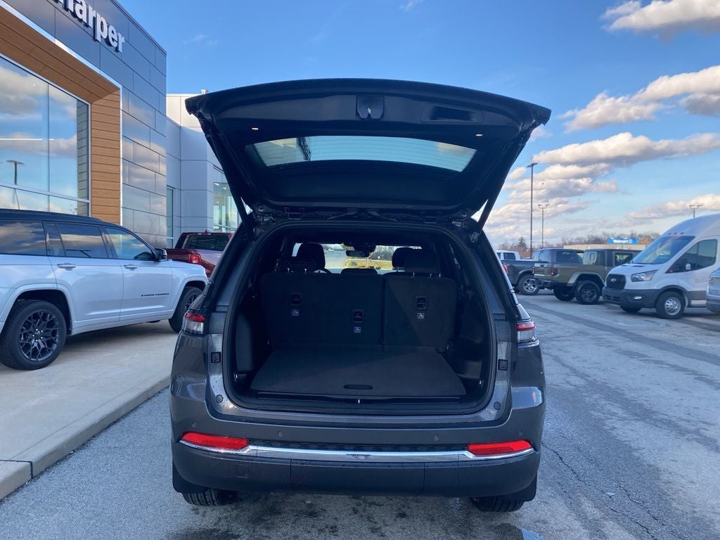 2026 Jeep Grand Cherokee GRAND CHEROKEE LAREDO X 4X4