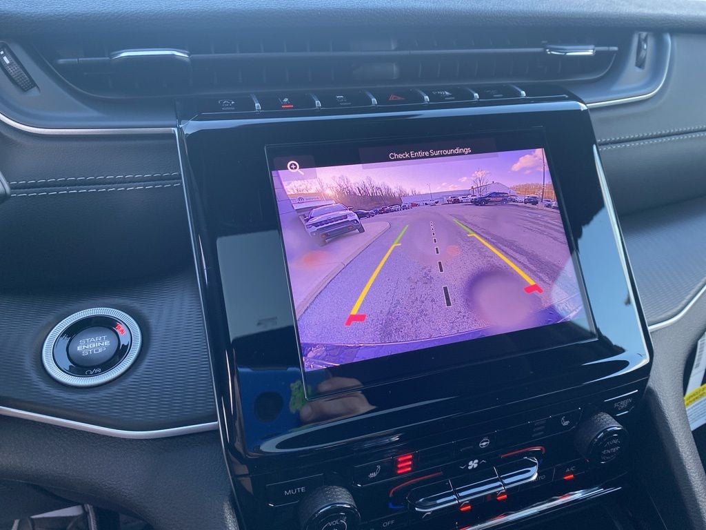 2026 Jeep Grand Cherokee GRAND CHEROKEE LAREDO X 4X4