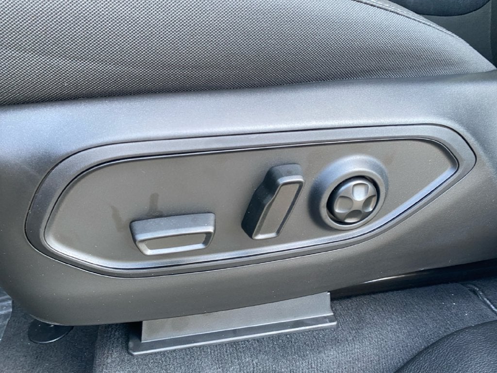 2027 Jeep Grand Cherokee Laredo X