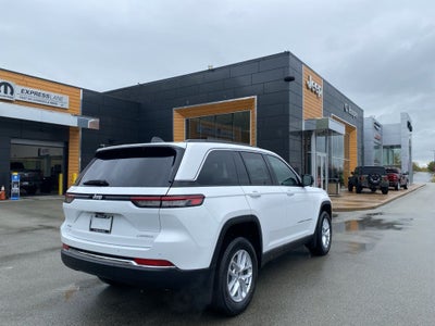 2025 Jeep Grand Cherokee GRAND CHEROKEE LAREDO X 4X4
