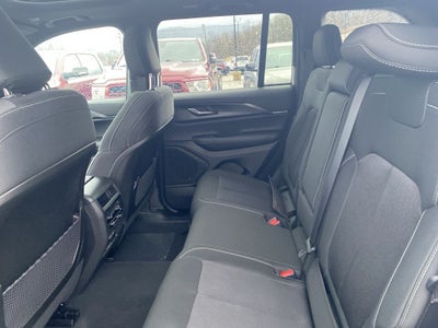 2026 Jeep Grand Cherokee GRAND CHEROKEE LAREDO X 4X4