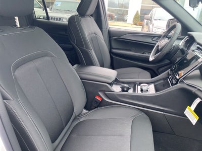 2026 Jeep Grand Cherokee GRAND CHEROKEE LAREDO X 4X4