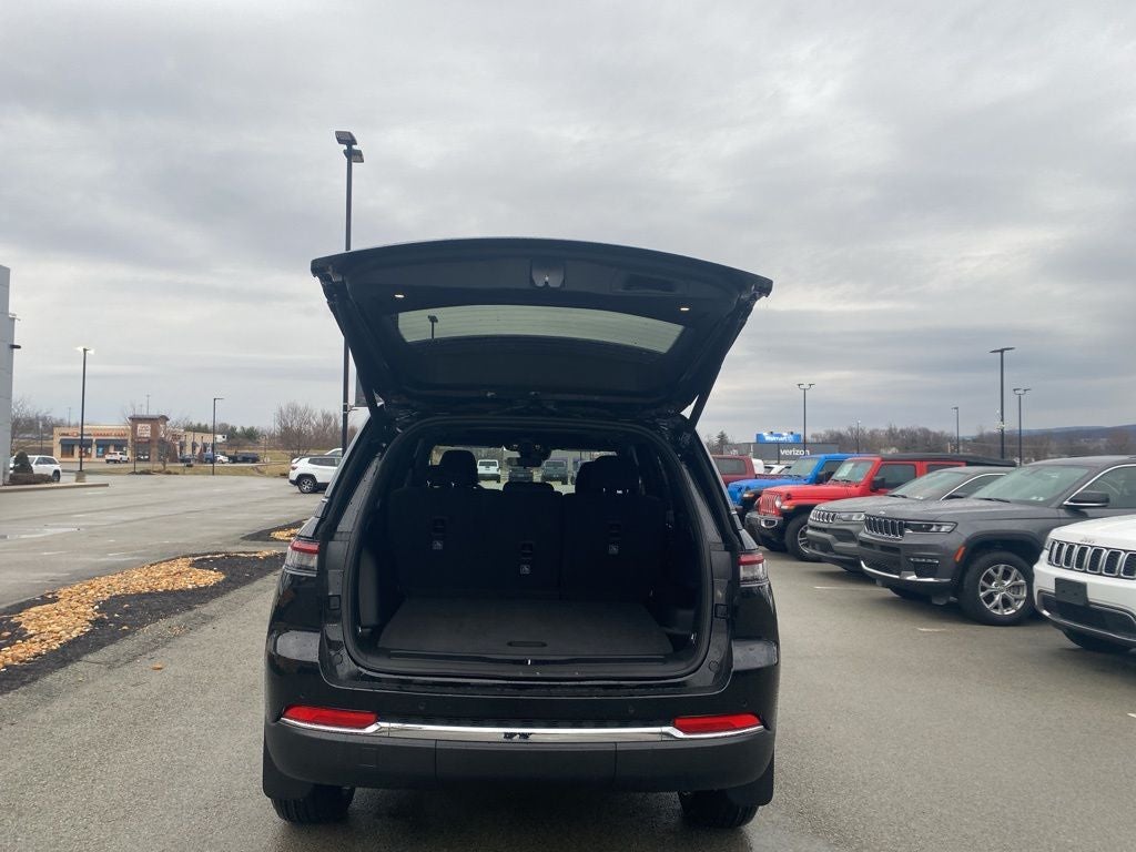 2026 Jeep Grand Cherokee GRAND CHEROKEE LAREDO X 4X4