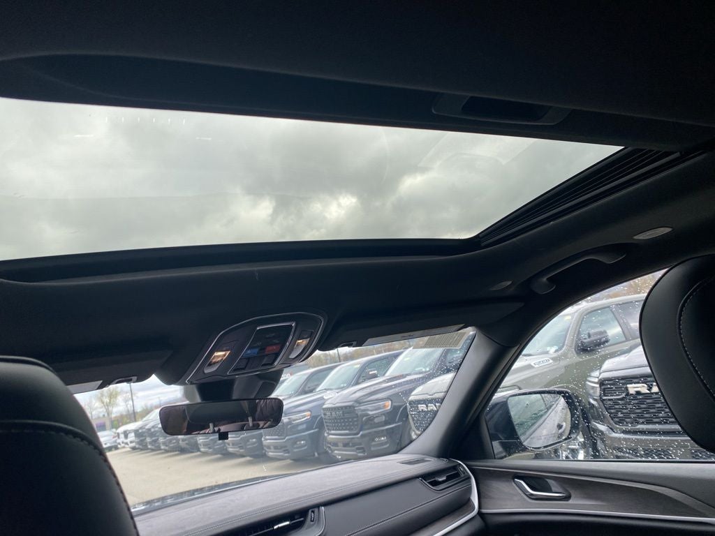 2026 Jeep Grand Cherokee GRAND CHEROKEE LAREDO 4X4