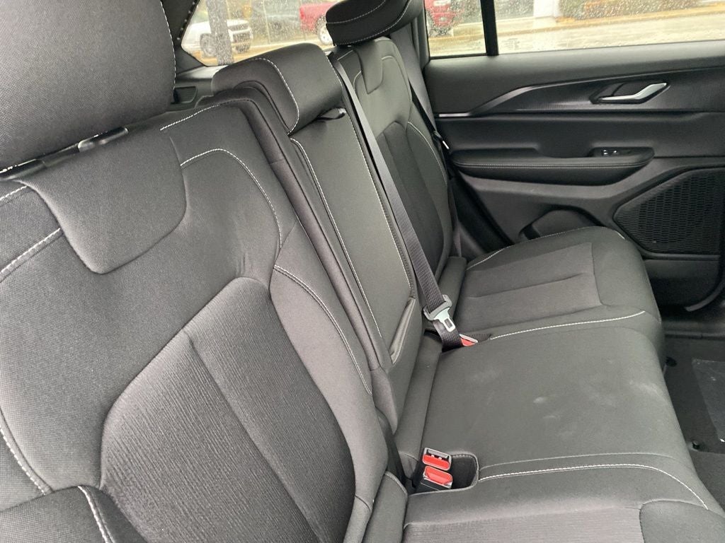 2026 Jeep Grand Cherokee GRAND CHEROKEE LAREDO X 4X4