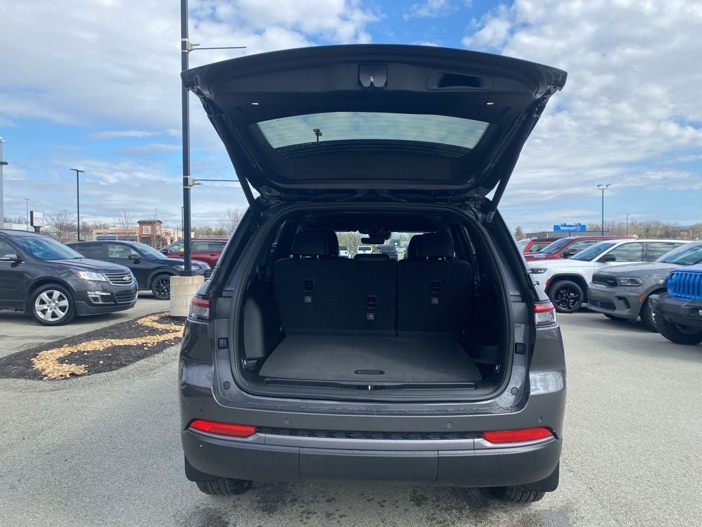 2026 Jeep Grand Cherokee GRAND CHEROKEE LAREDO ALTITUDE 4X4